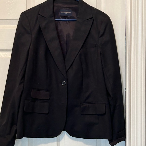 Kenneth Cole Black Blazer. - Picture 1 of 1